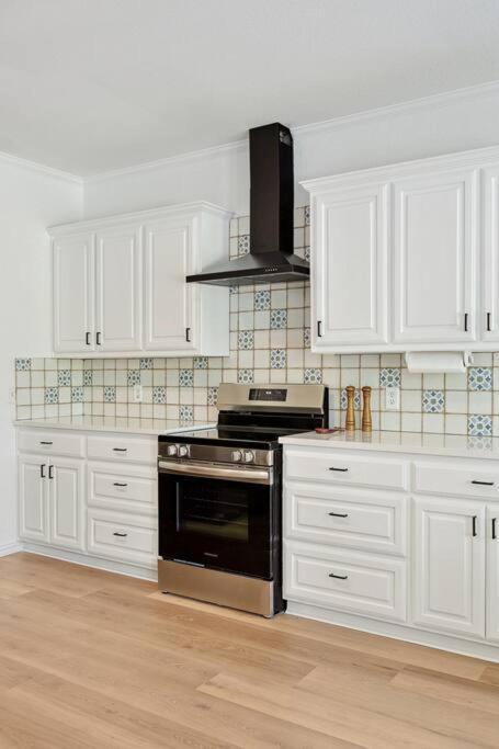 Wellness Oasis 5Br W Pool + Huge Yard + Fire Pit Villa Sachse Luaran gambar